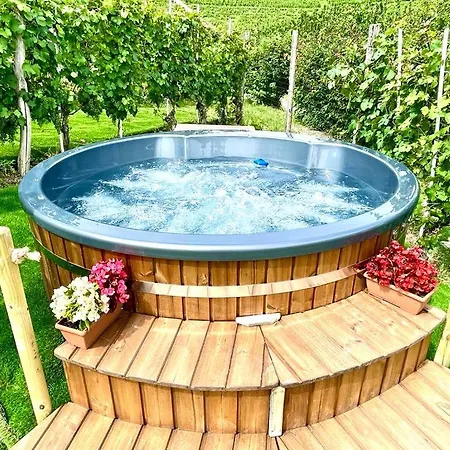 Apartment Madama Langa Con Piscina Nelle Vigne Montelupo Albese