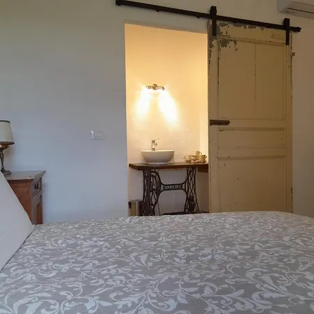 Madama Langa Con Piscina Nelle Vigne * Montelupo Albese
