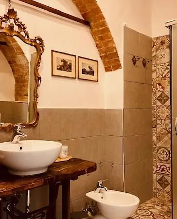 Madama Langa Con Piscina Nelle Vigne